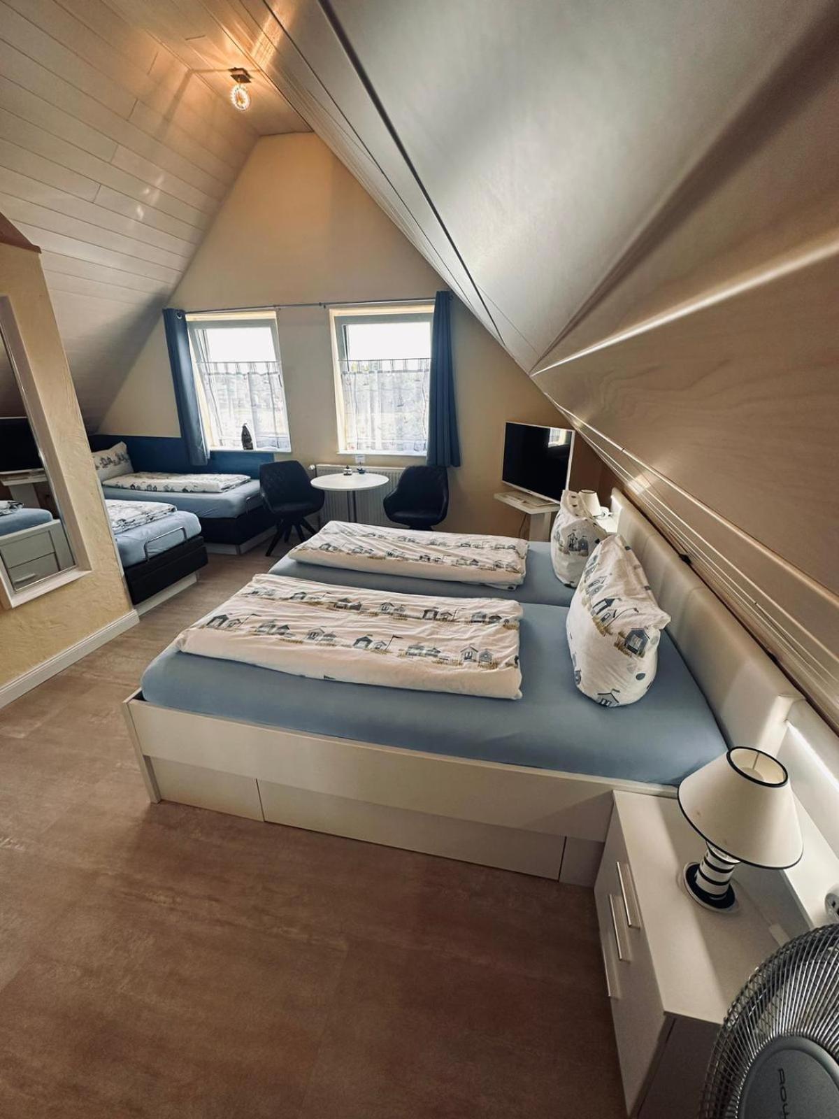 Hotel Drostenhof Garni Esens Kültér fotó