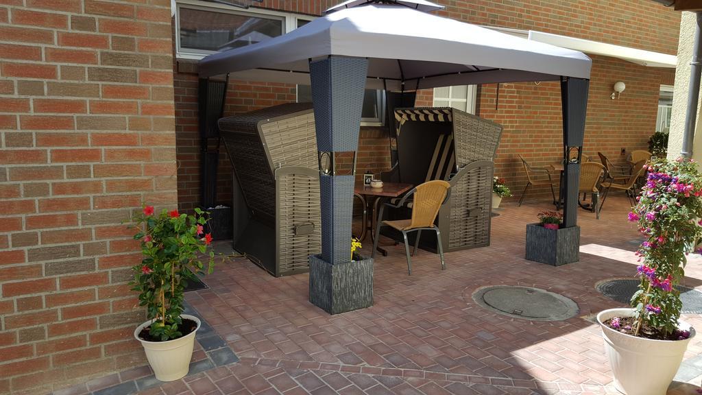 Hotel Drostenhof Garni Esens Kültér fotó